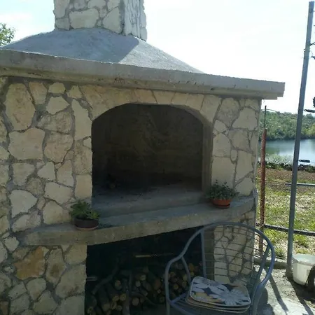 Semesterbostad Marija *